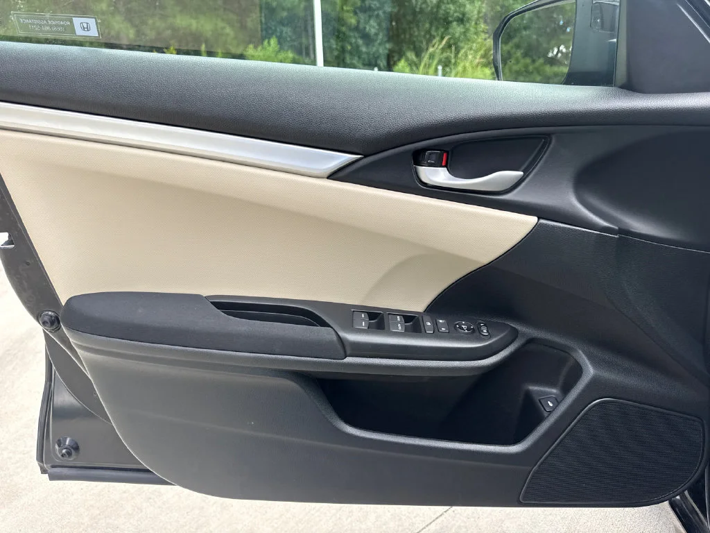 Certified Used 2018 Crystal Black Pearl Honda LX image 14