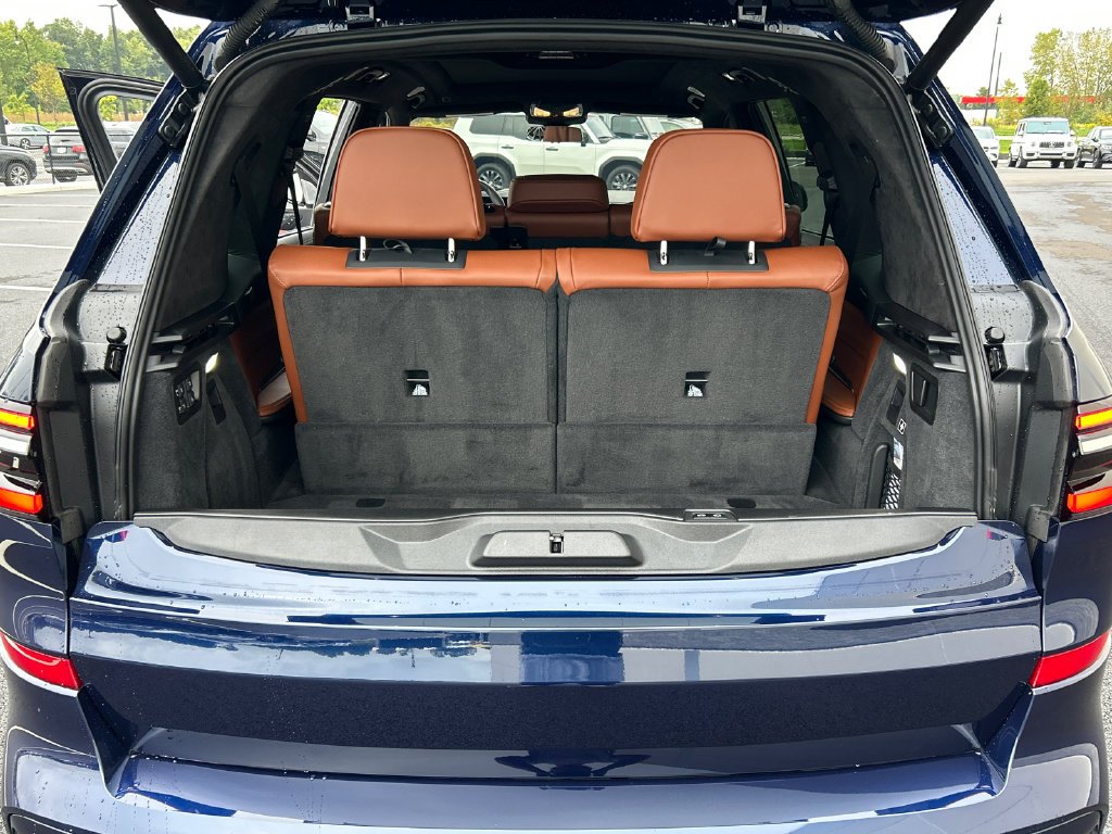 Used 2025 Blue BMW ALPINA XB7 image 7