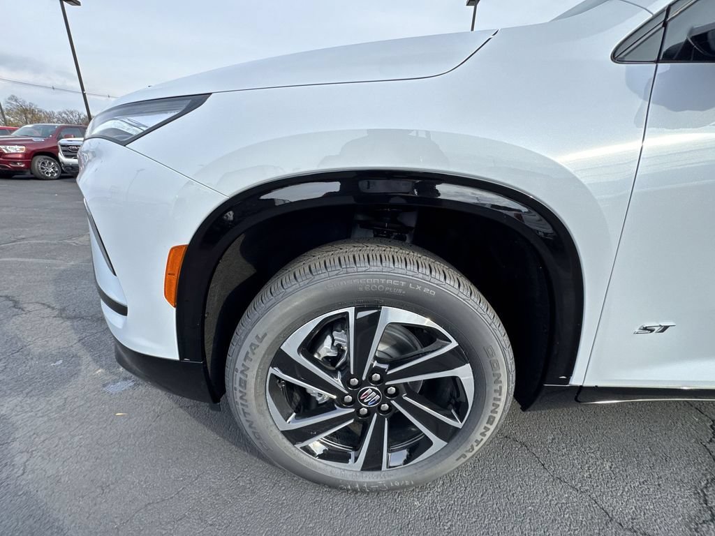 New 2026 Iridescent White Tricoat Buick Sport Touring image 10