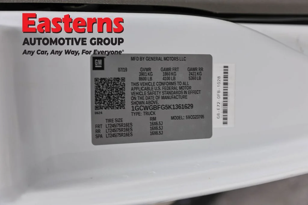 Used 2019 White Chevrolet Work Van image 37