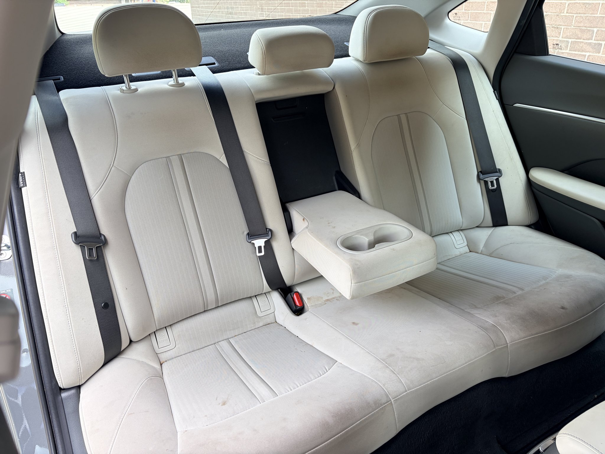 Used 2022 Hampton Gray Hyundai SEL image 19