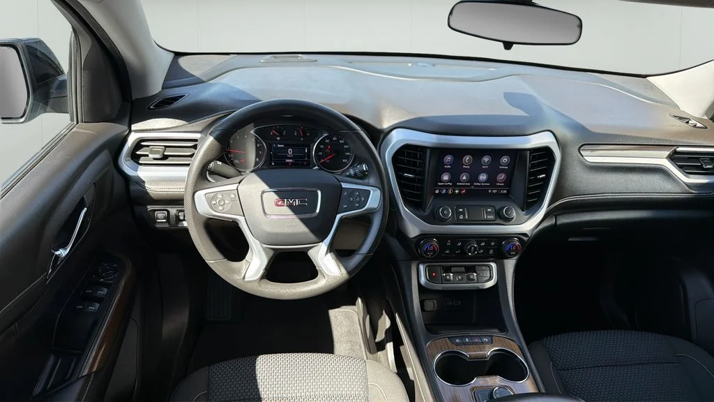 Used 2023 Silver GMC SLE image 20
