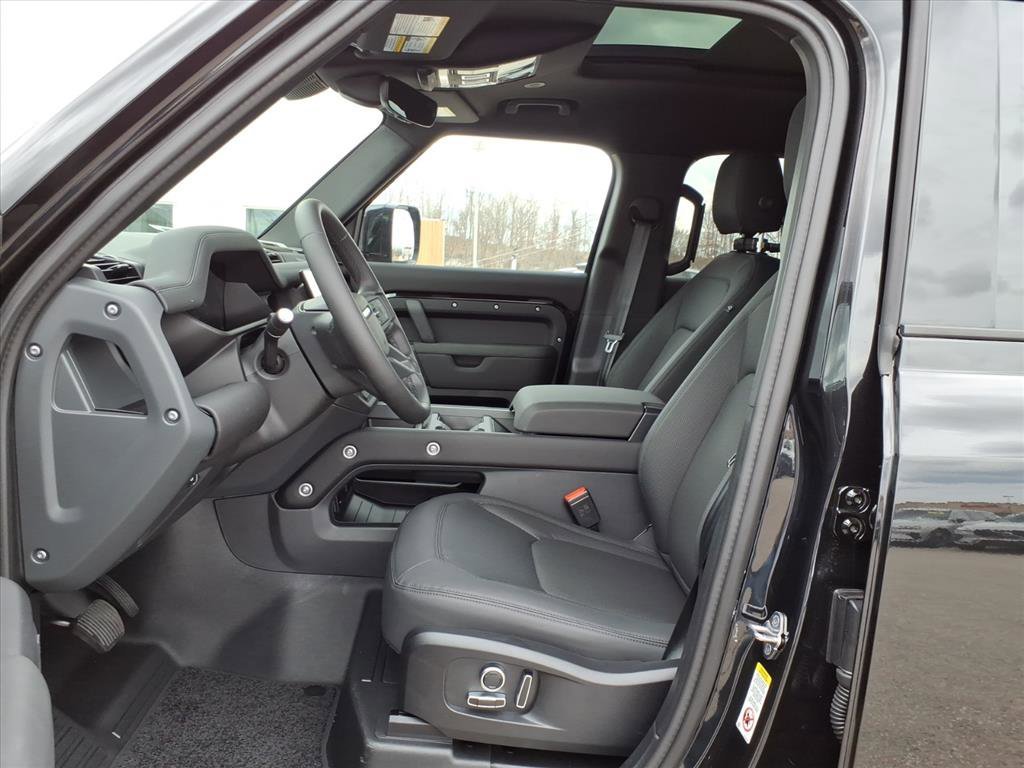 2026 Land Rover Defender S - Photo 11