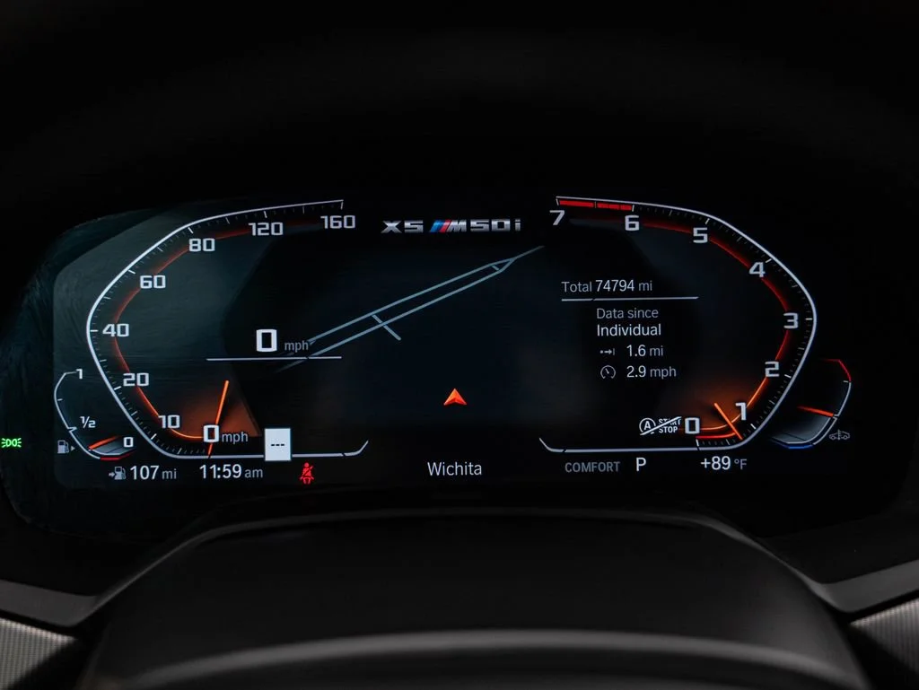 Used 2022 Arctic Gray Metallic BMW M50i image 33
