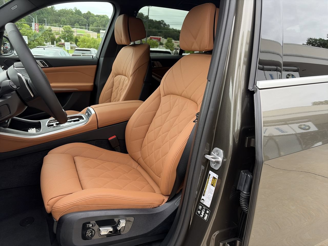 New 2026 Manhattan Green Metallic BMW xDrive40i image 14