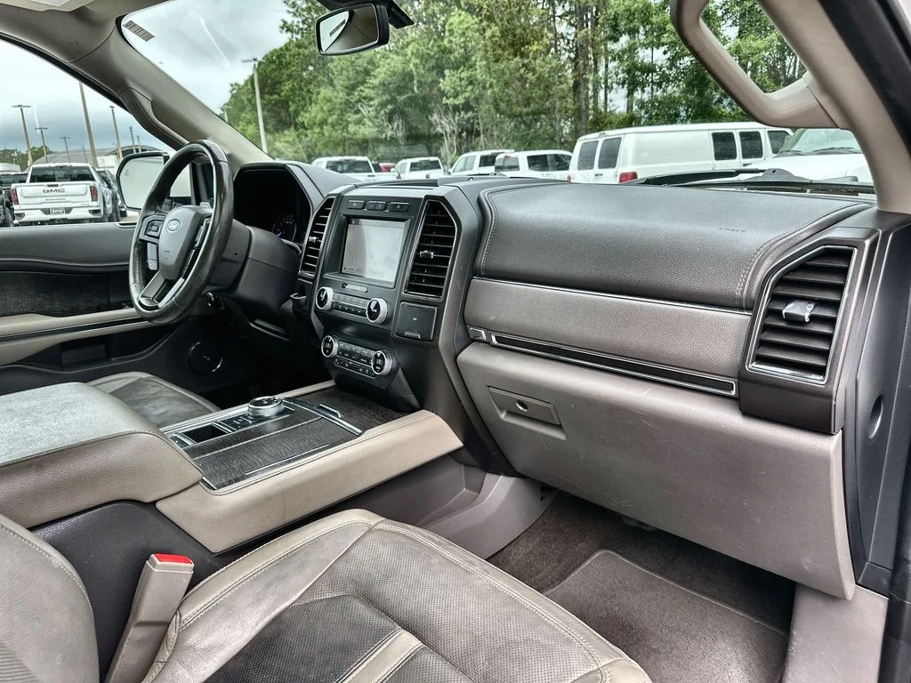 Used 2019 White Platinum Metallic Tri-Coat Ford Limited image 29