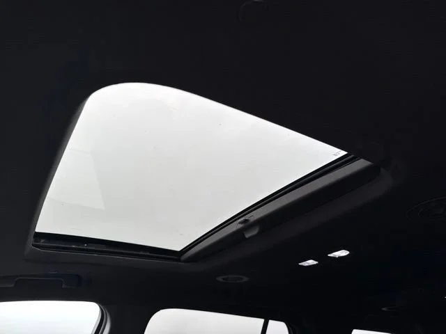 Used 2023 Summit White Chevrolet Premier image 9