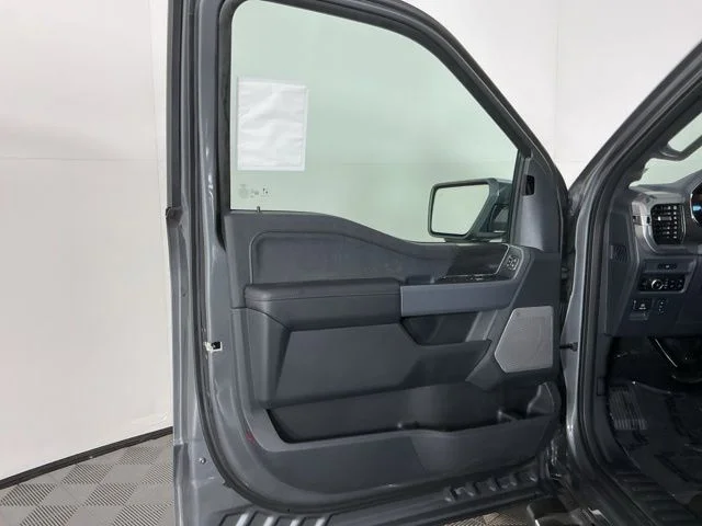 New 2026 Carbonized Gray Metallic Ford Lariat image 13