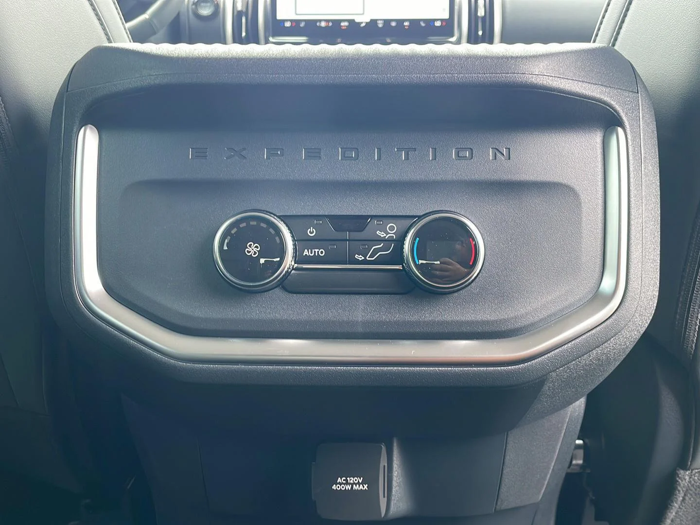 New 2027 Agate Black Metallic Ford Active image 27