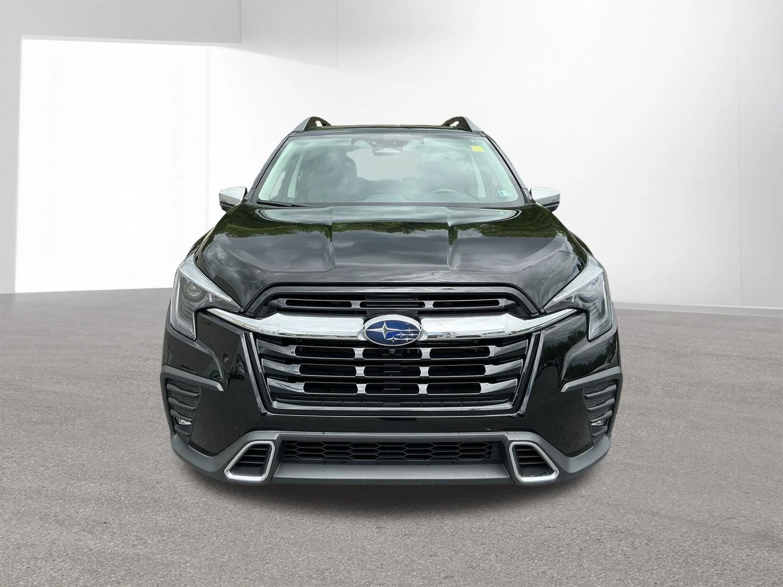 Used 2023 Crystal Black Silica Subaru Touring image 8