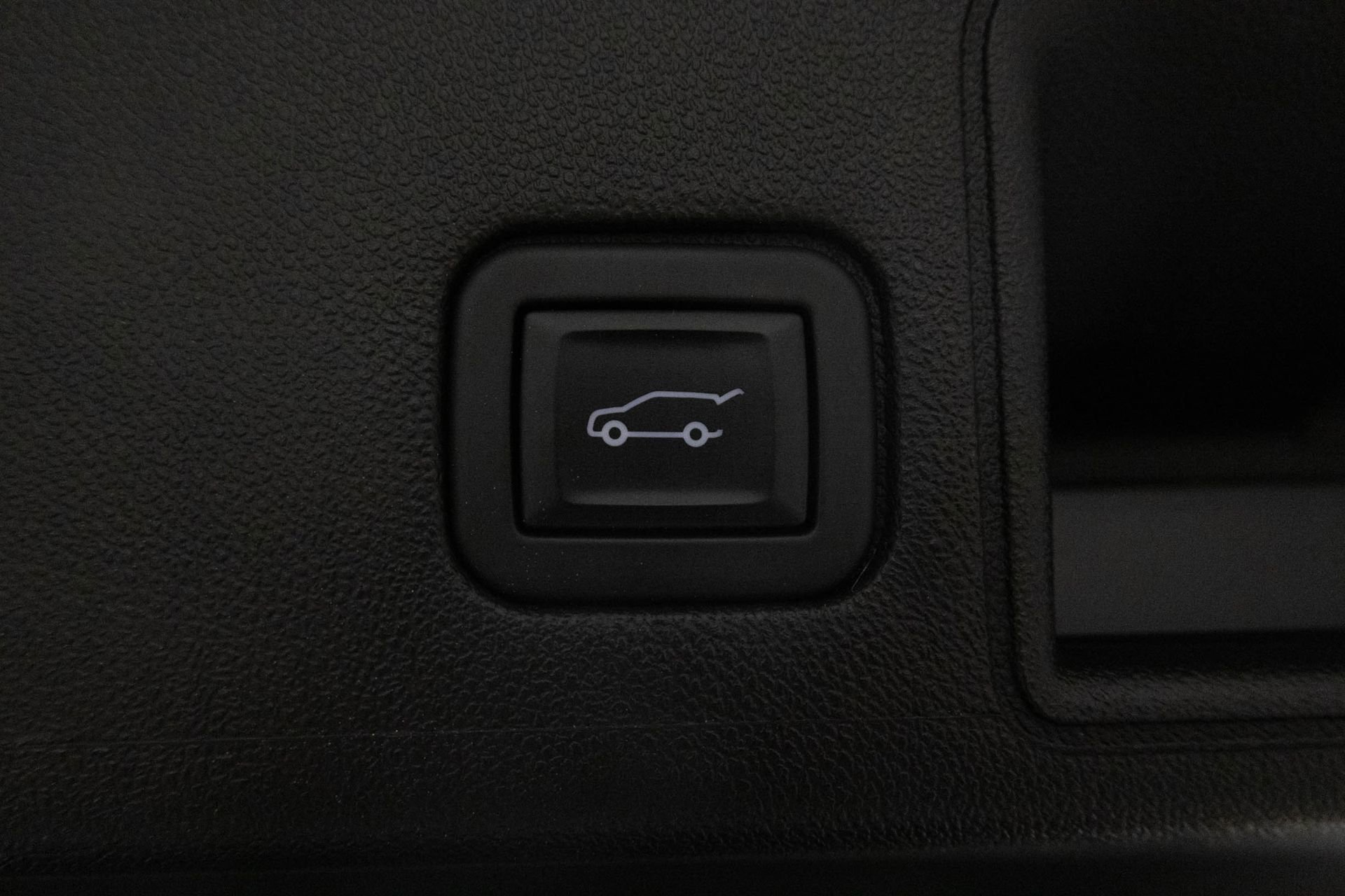 2023 GMC TERRAIN - Image 35