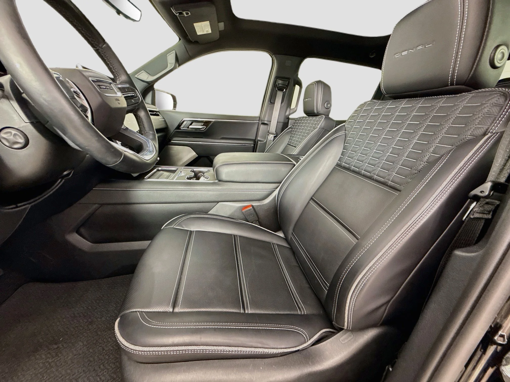 Used 2025 Onyx Black GMC Max Range Denali image 23
