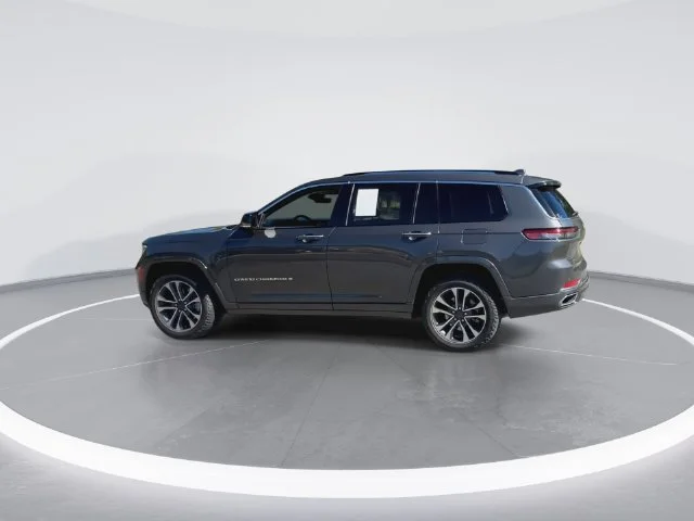 Used 2021 Gray Jeep Overland image 7