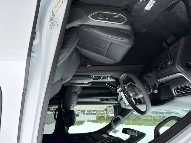 New 2026 White Jeep Limited Altitude image 12