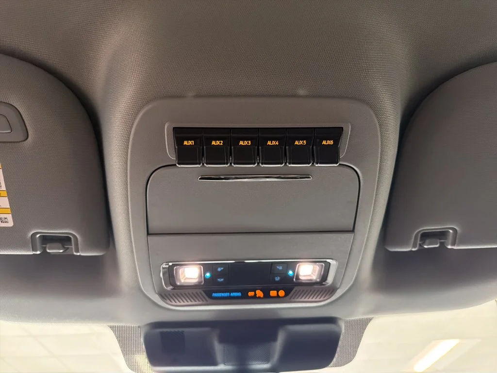 New 2027 Glacier Gray Metallic Tri-Coat Ford F-250® Lariat® image 17