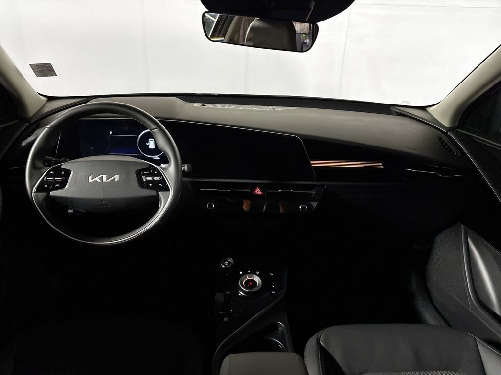 Used 2024 Green Kia Wind image 12