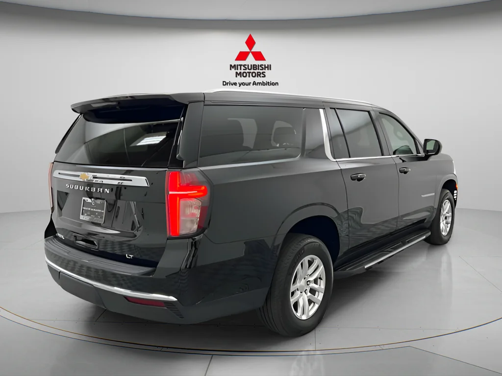 Used 2023 Black Chevrolet LT image 4