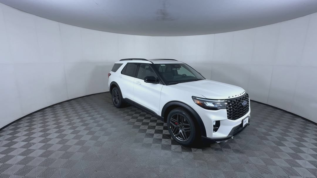 New 2026 Star White Metallic Tri-Coat Ford ST image 2