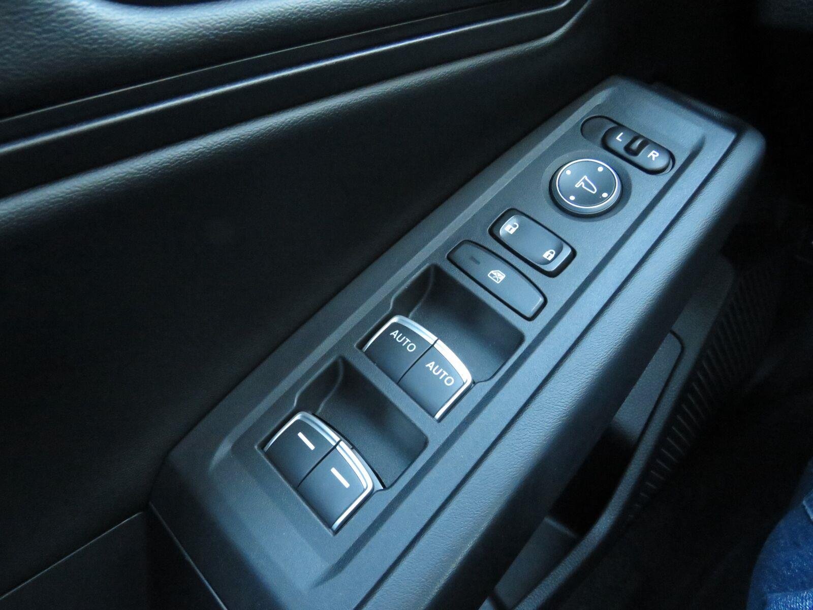 Used 2024 Solar Silver Metallic Honda EX image 33