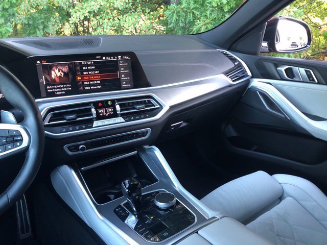 Used 2023 Flamenco Red Metallic BMW xDrive40i image 34
