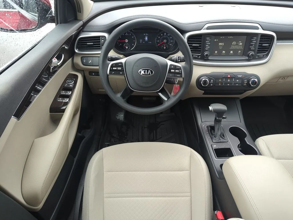 Used 2019 Red Kia LX image 14