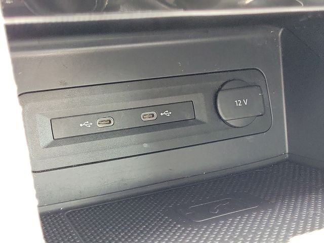 Certified Used 2021 Deep Black Pearl Effect Volkswagen SEL Premium image 12