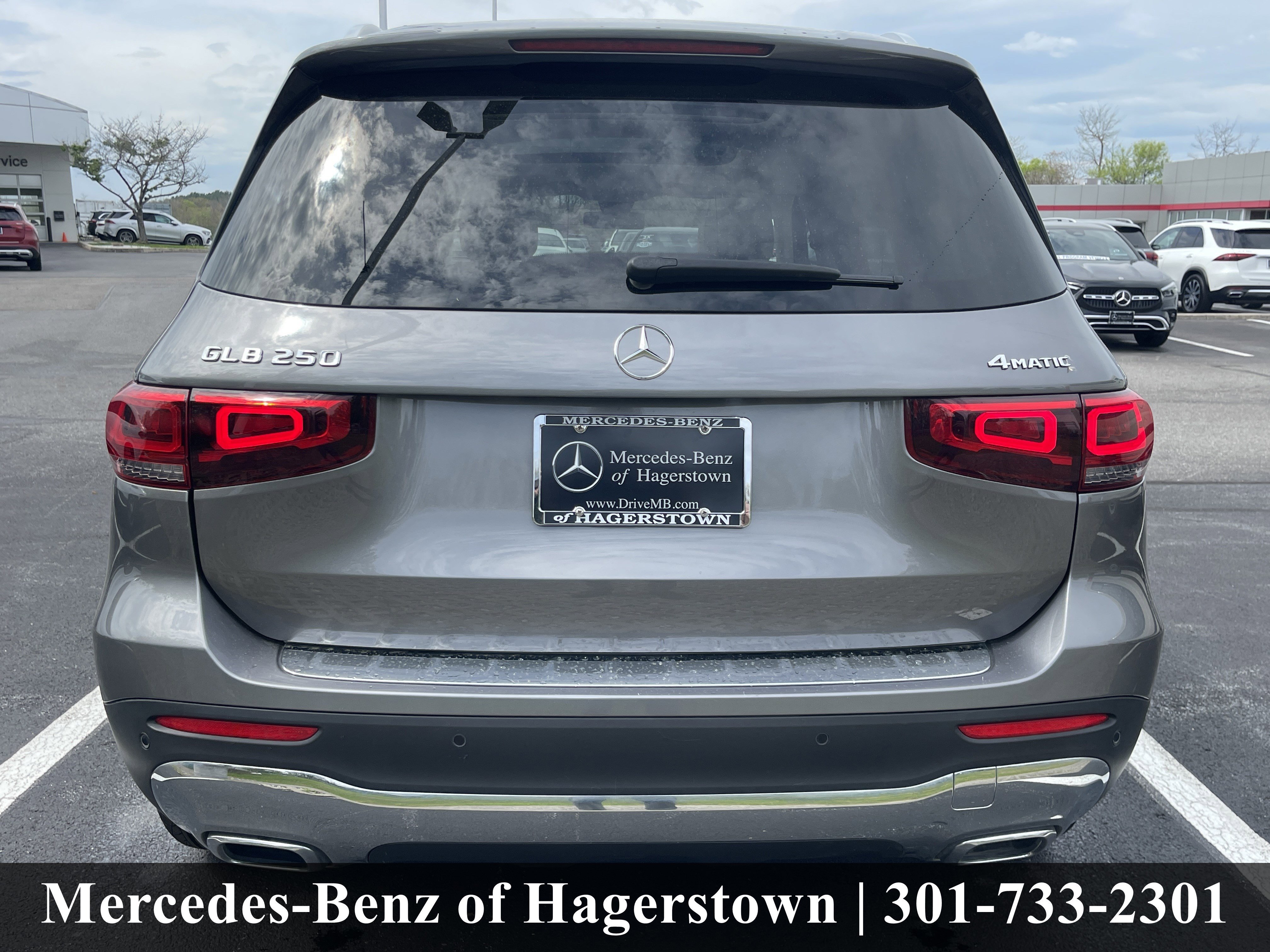 Certified Used 2022 Mountain Grey Metallic Mercedes-Benz GLB 250 4MATIC® SUV image 33