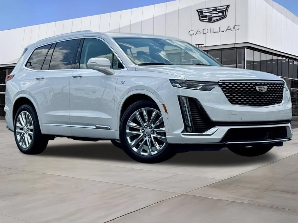 Used 2020 CRYSTAL WHITE TRICOAT Cadillac FWD Premium Luxury image 2