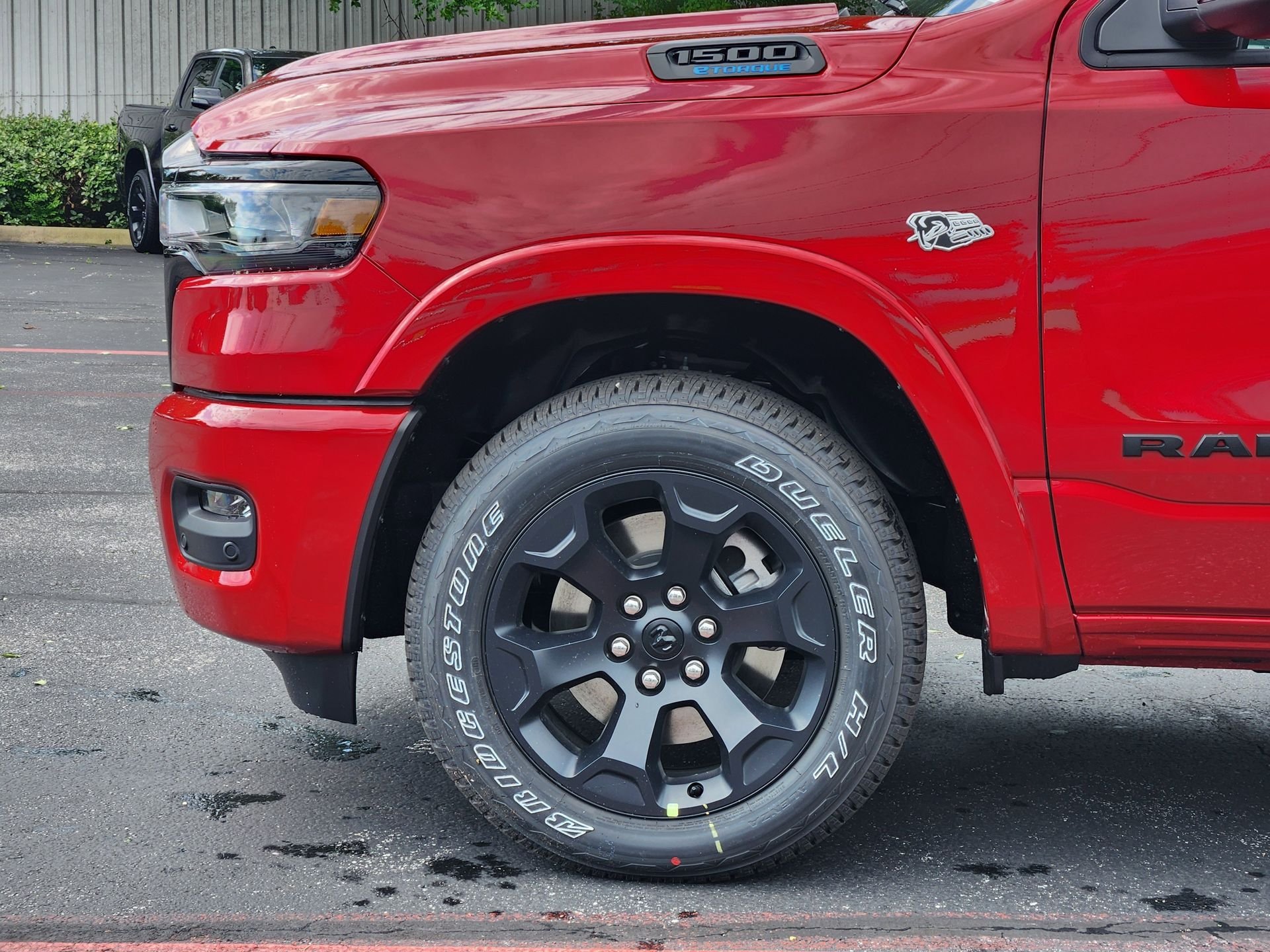 New 2026 Molten Red Pearl-Coat Exterior Paint RAM Big Horn/Lone Star image 7
