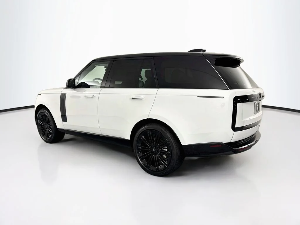 New 2027 Fuji White Land Rover SE image 7