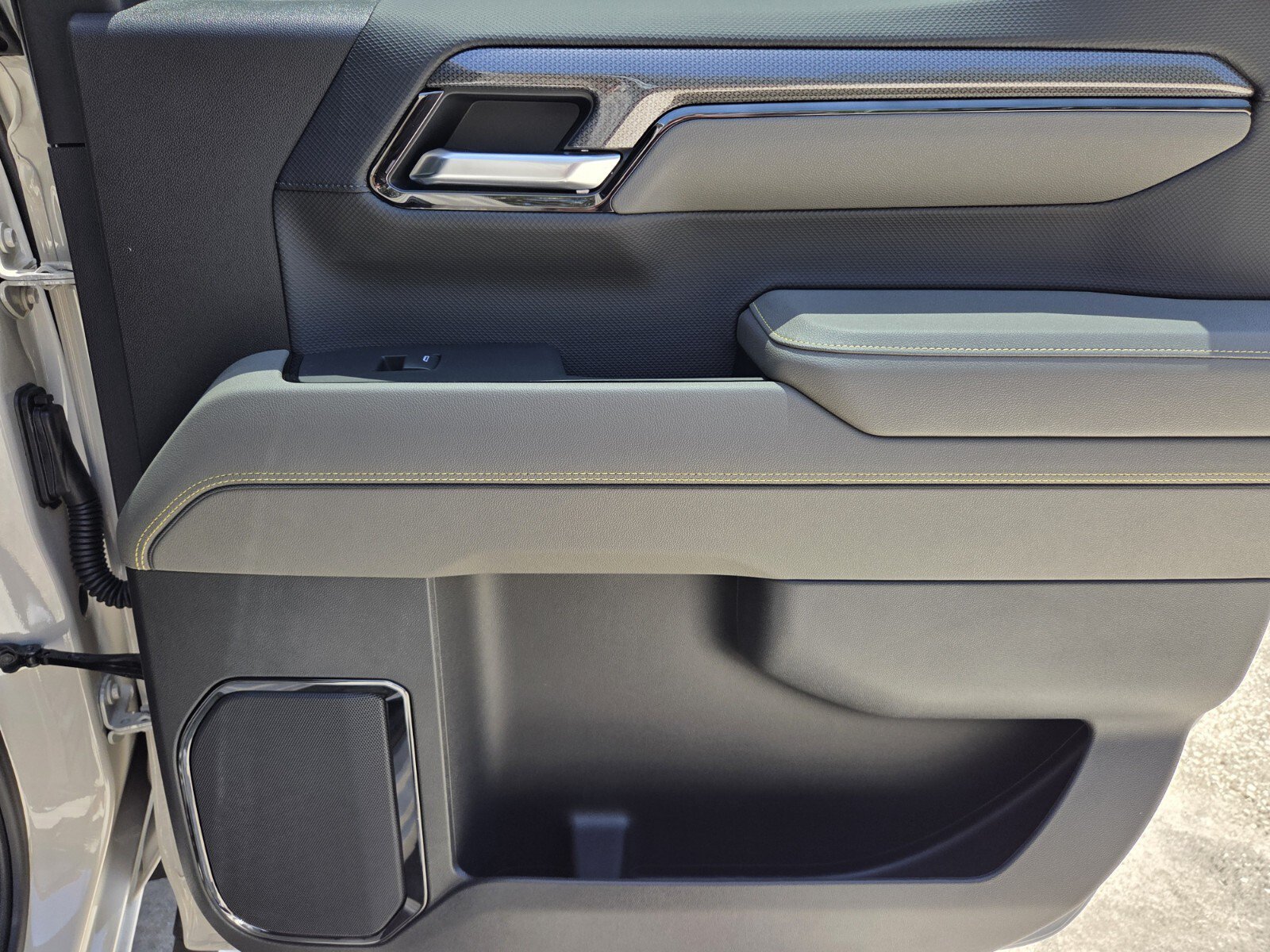2026 Chevrolet Silverado 1500 ZR2 - Photo 17
