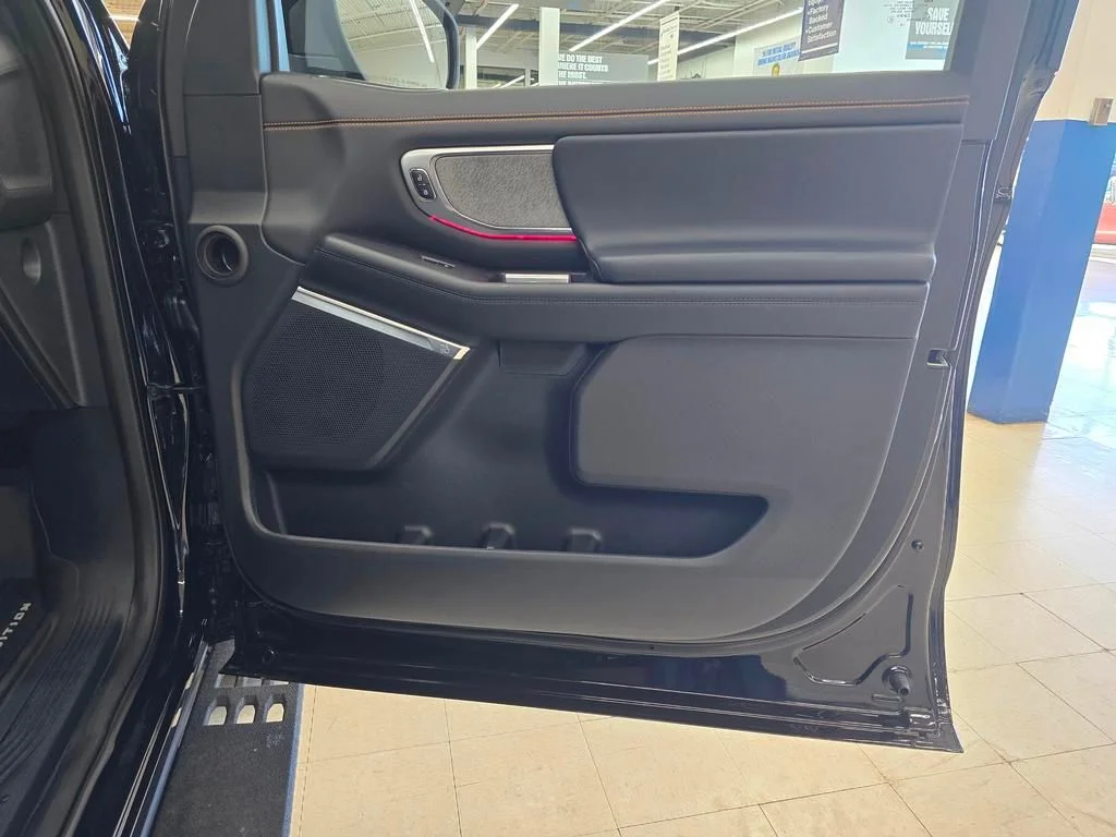 New 2027 Agate Black Metallic Ford Tremor® image 20