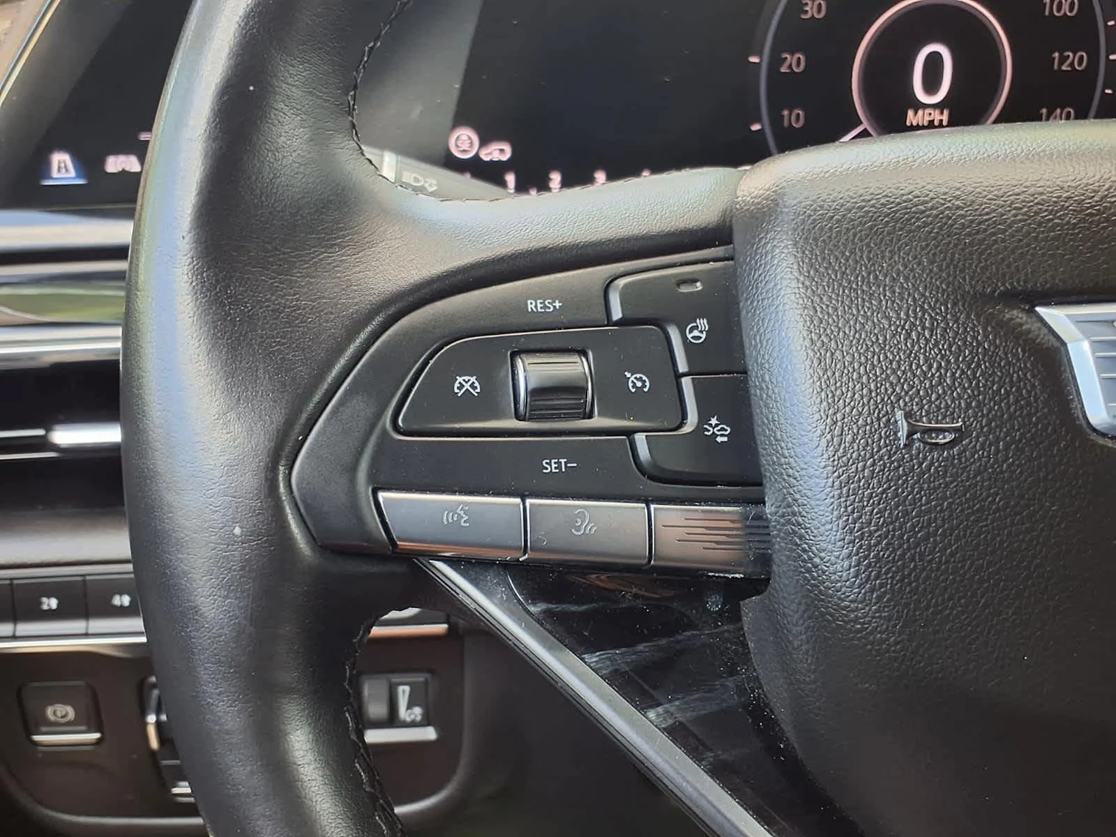 Used 2021 CRYSTAL WHITE TRICOAT Cadillac Sport image 30