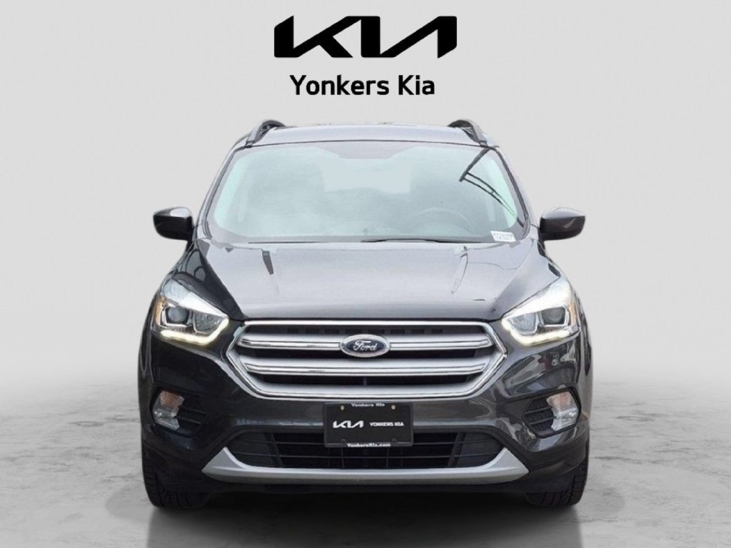 Used 2018 Gray Ford SEL image 2