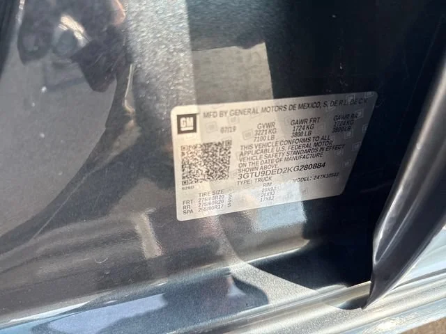 Used 2019 DARK SKY METALLIC GMC SLT image 34
