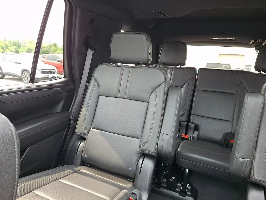 Used 2024 Summit White Chevrolet RST image 52