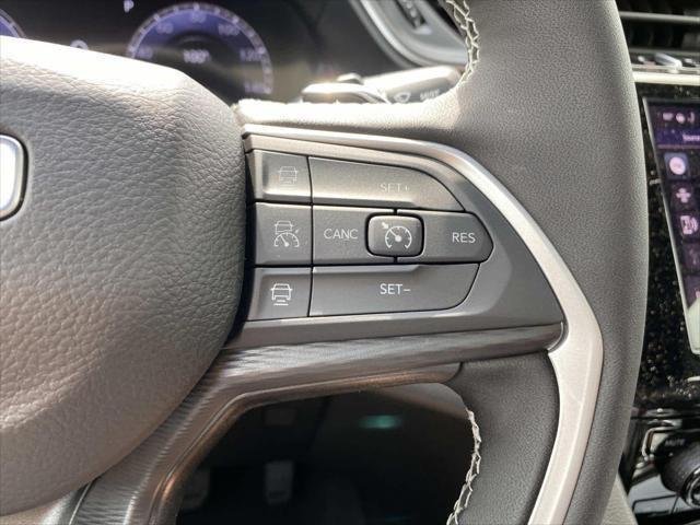 New 2026 Baltic Gray Metallic Clear-Coat Exterior Paint Jeep Laredo X image 16