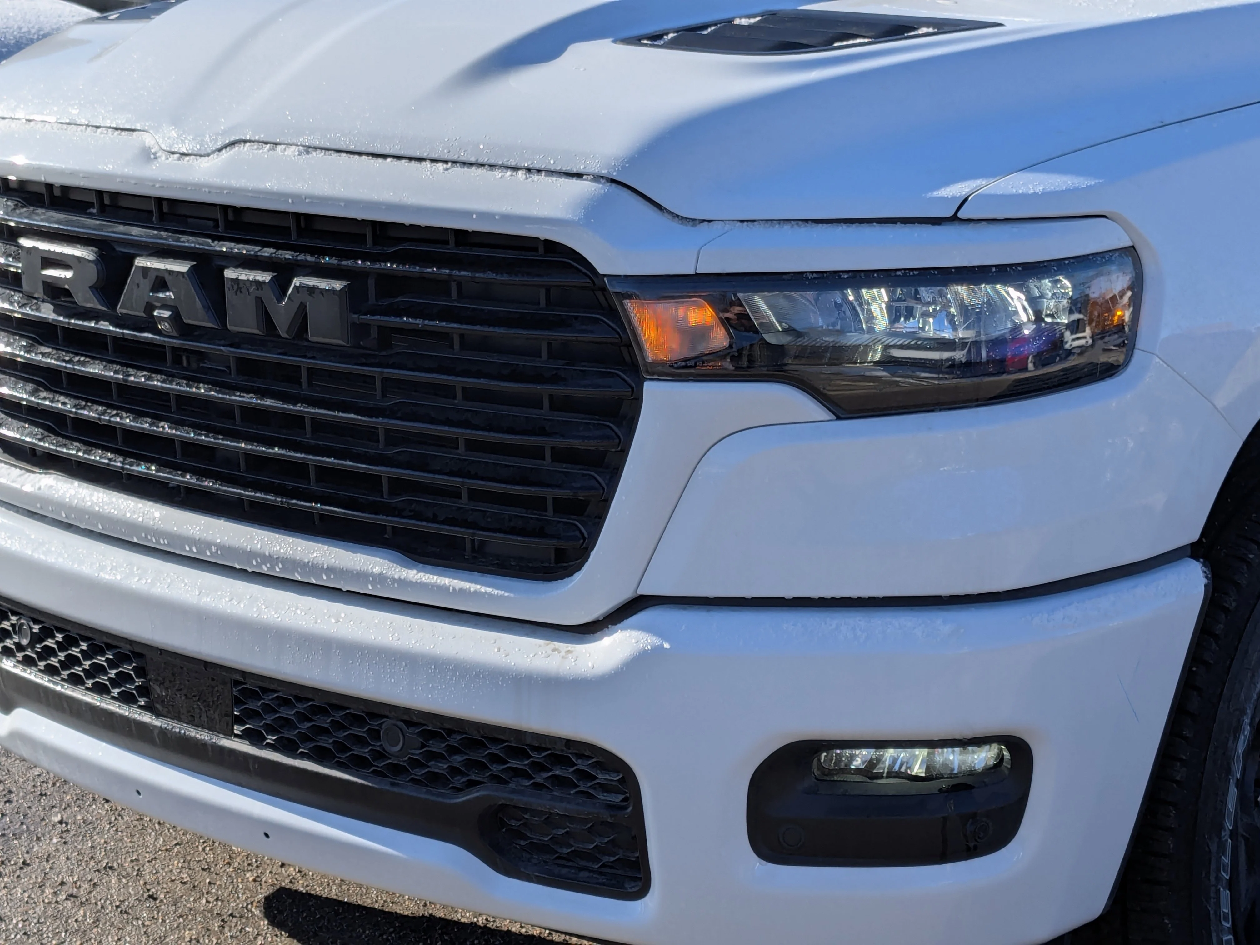 New 2026 White RAM Sport - - Level 1 Equip Grp - Bed Utility Group - Dual?Pane Panoramic Sunroof - 3.0L Hurricane Twin image 10
