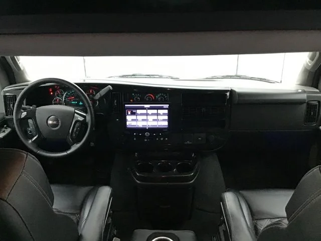 Used 2023 Silver GMC Explorer Limited SE image 2