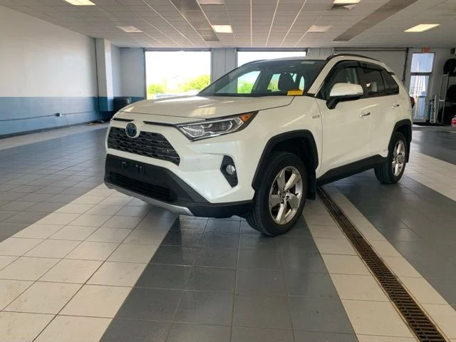 Used 2020 Blizzard Pearl Toyota Limited image 1