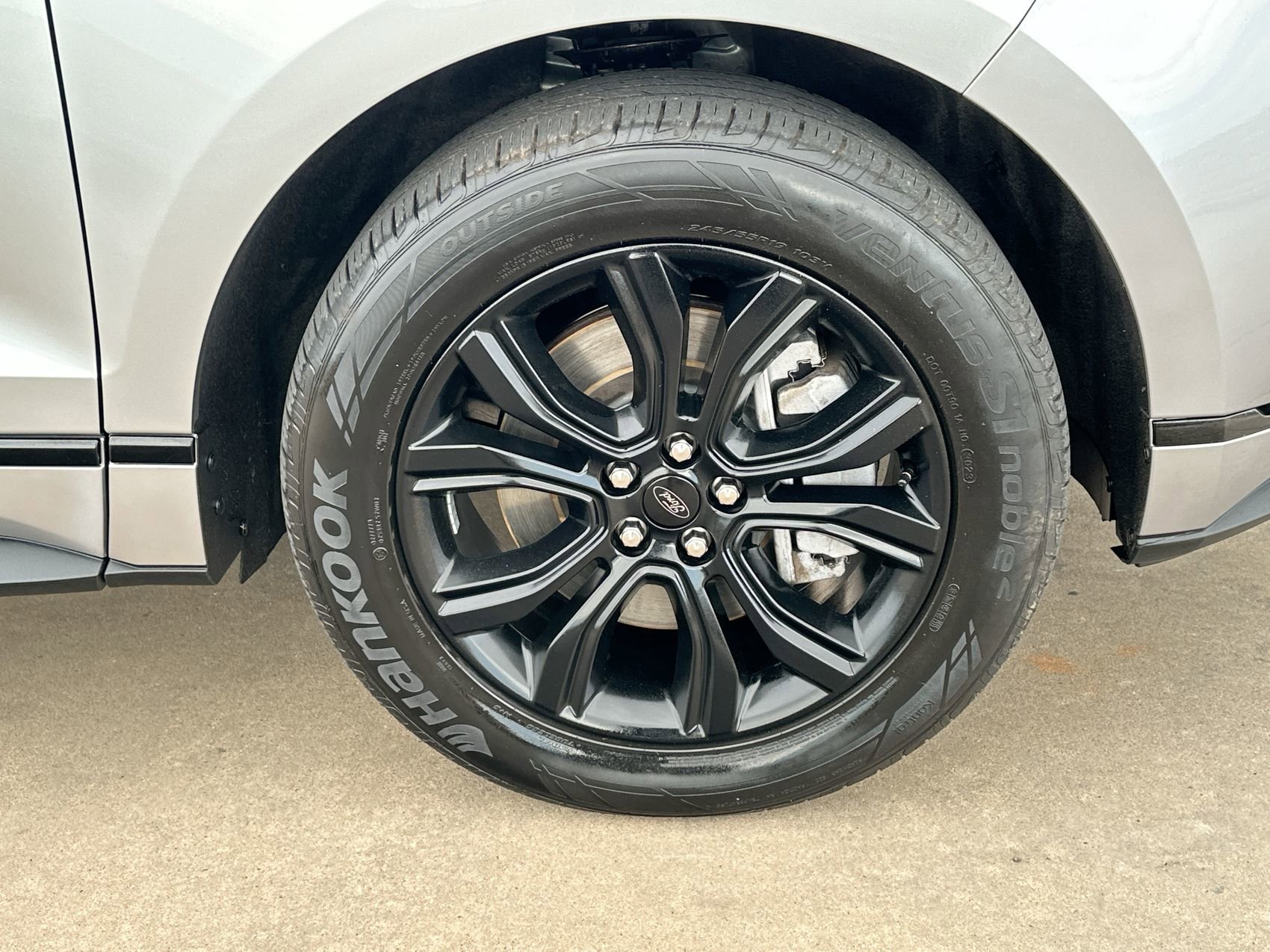 Used 2024 Silver Metallic Ford SE image 10