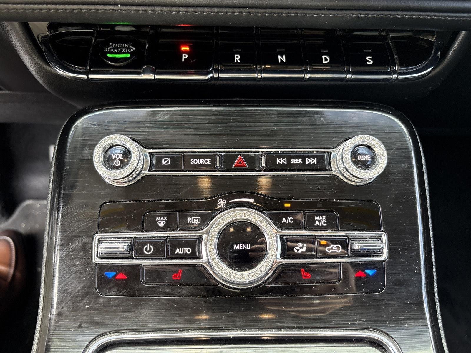 Used 2022  Lincoln Standard image 8