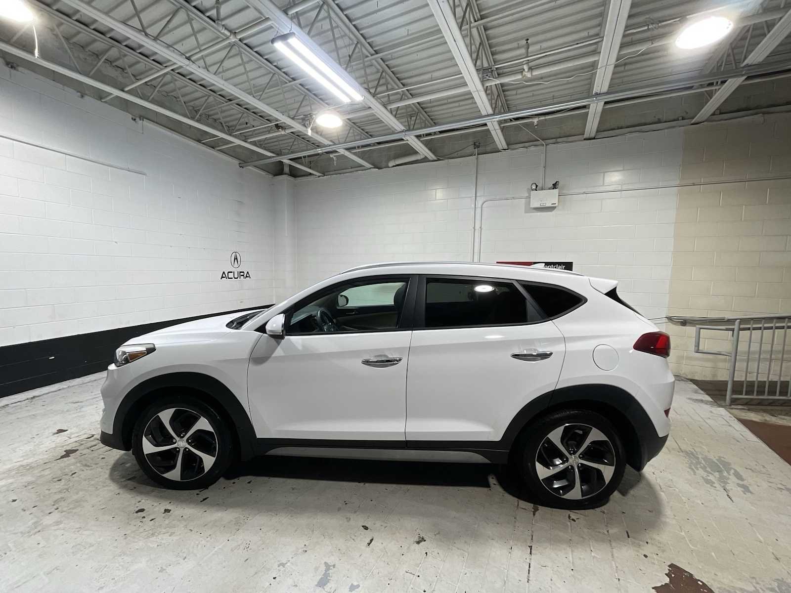 Used 2018 Dazzling White Hyundai Limited image 3
