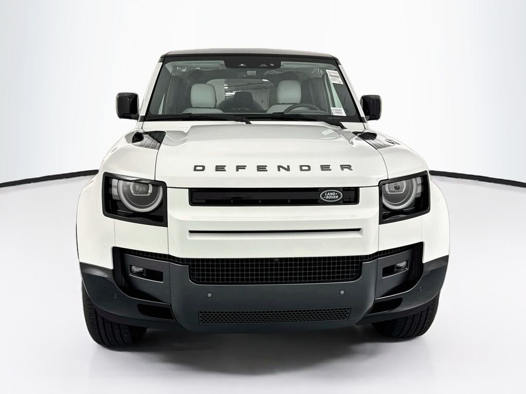 New 2026 Fuji White Land Rover X-Dynamic SE image 2