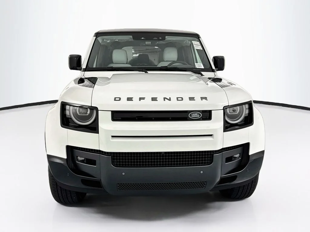 New 2026 Fuji White Land Rover X-Dynamic SE image 2