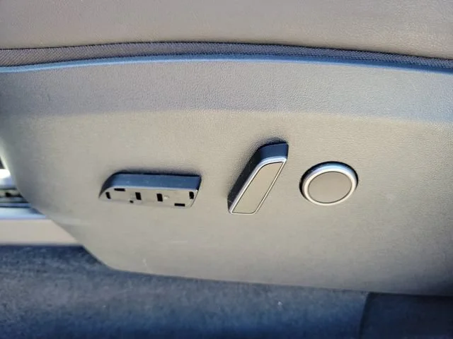 2023 Tesla Model Y Long Range - Photo 28