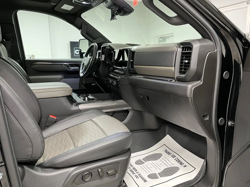 Used 2025 Black Chevrolet ZR2 image 57