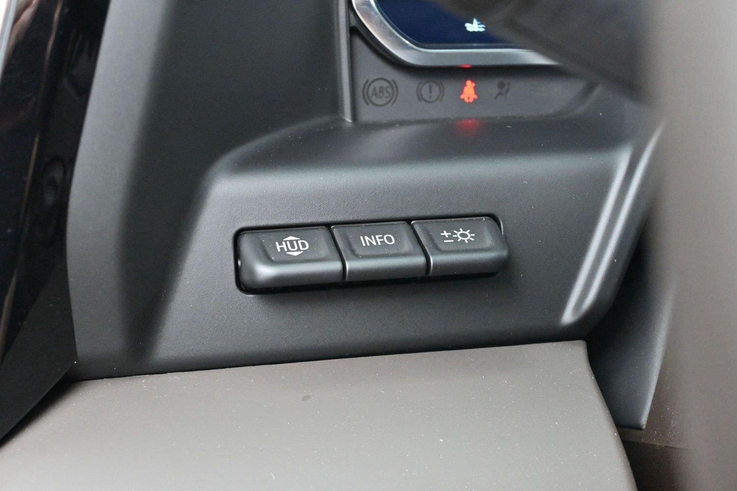 Used 2024 White Frost Tricoat GMC Denali image 31