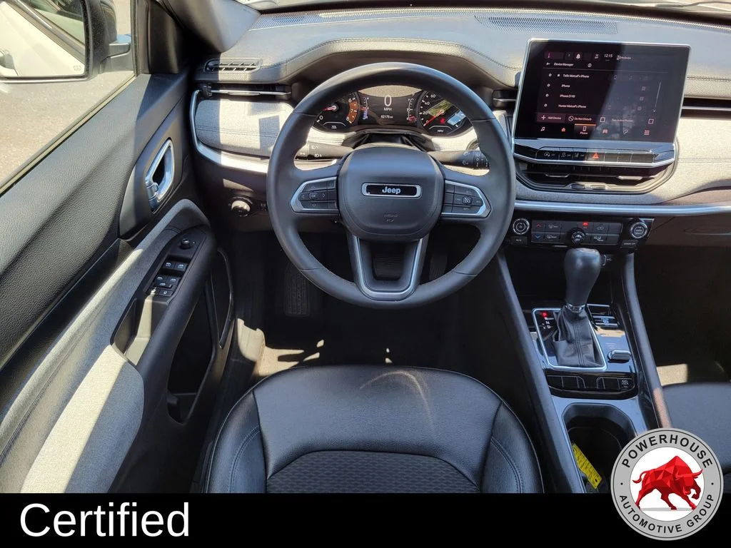 Used 2024 White Jeep Latitude image 19