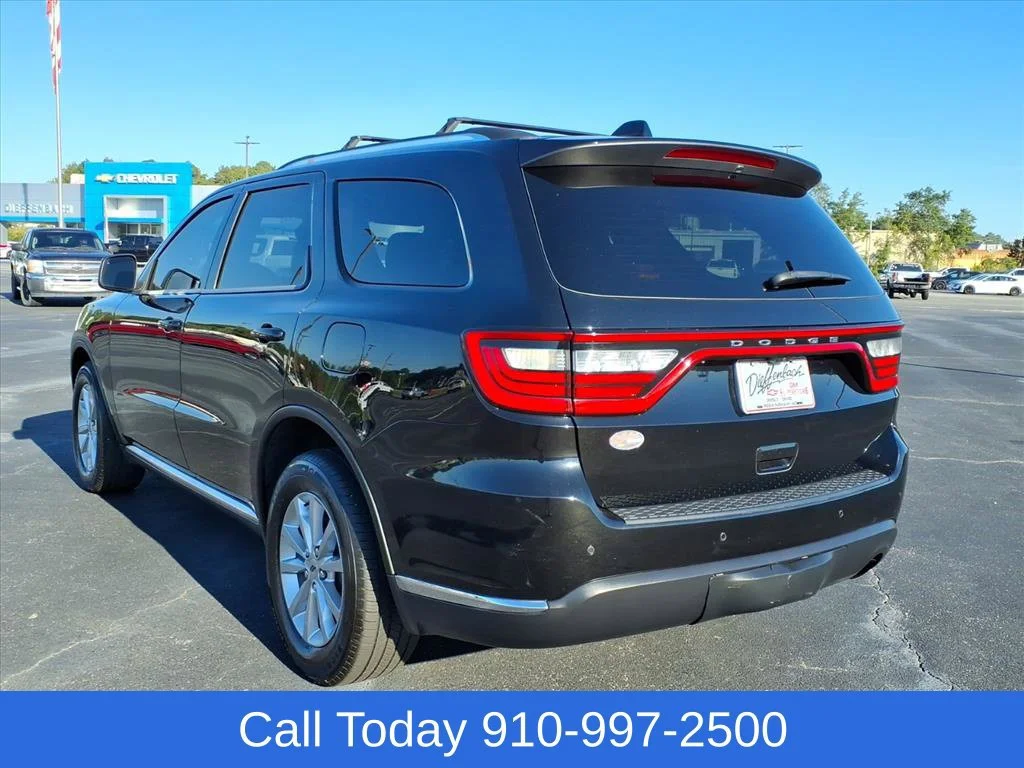 Used 2023 Black Dodge SXT Launch Edition RWD image 3
